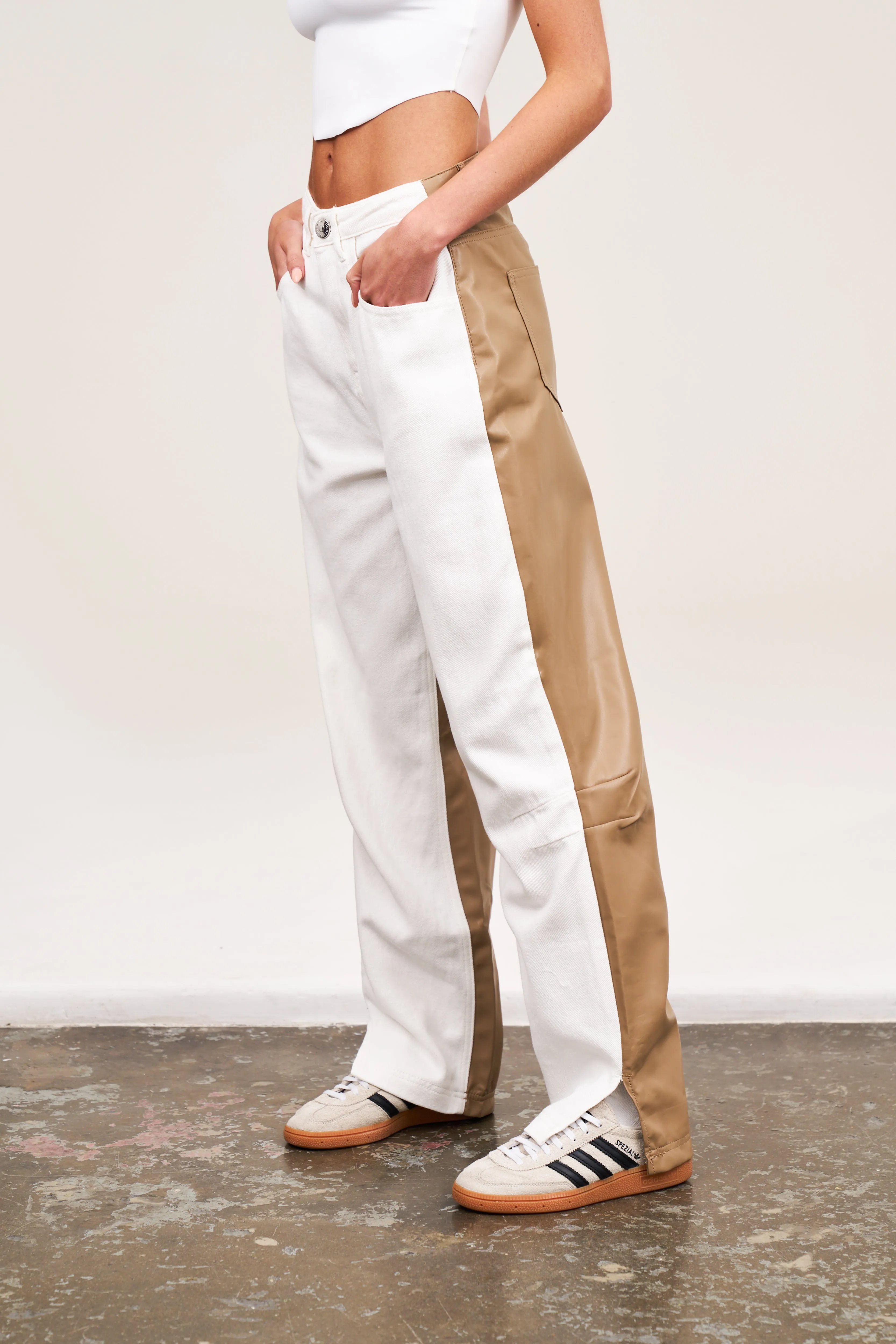 PU SPLICED DENIM JEANS - OFF WHITE/BEIGE