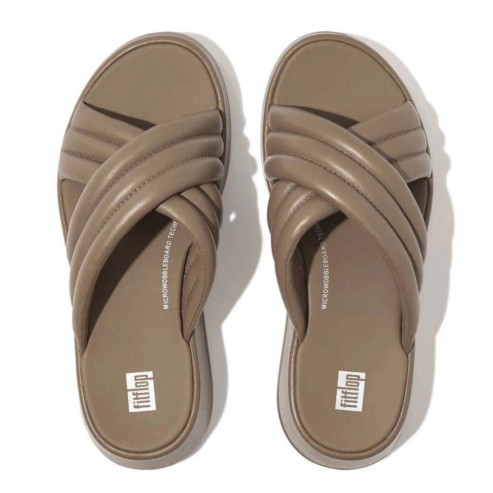 รองเท้าแตะแบบสวม ผู้หญิง รุ่น F-MODE PADDED LEATHER FLATFORM CROSS SLIDES